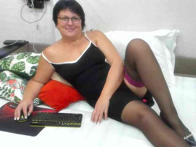 KyliePage1 bongacams