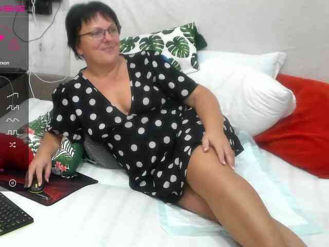 KyliePage1 webcam