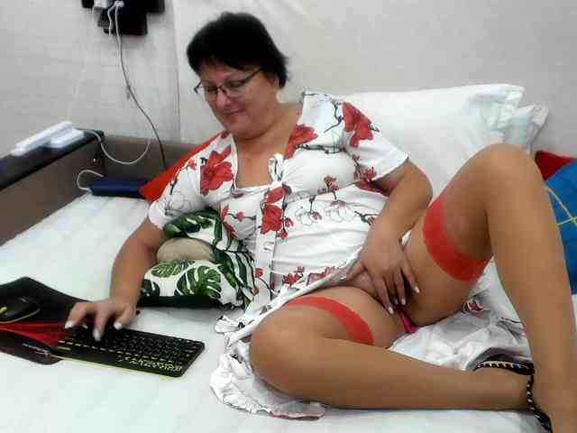 KyliePage1 KyliePage1