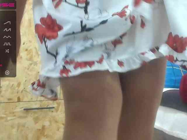 KyliePage1 webcam