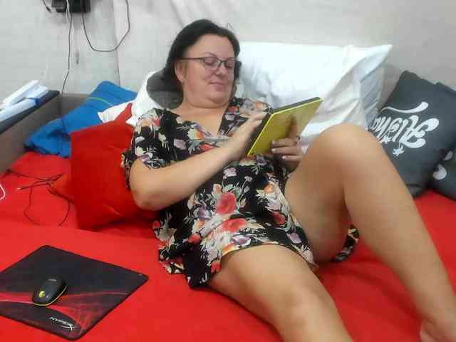 KyliePage1 KyliePage1