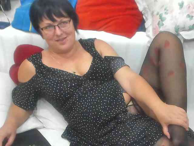 KyliePage1 webcam
