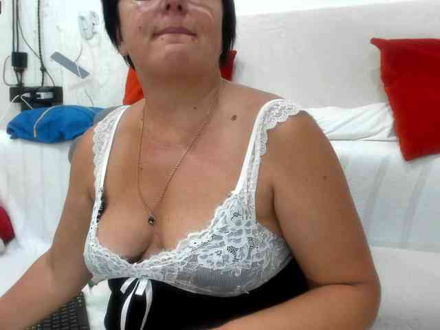 KyliePage1