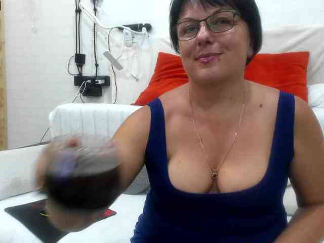 KyliePage1 webcam