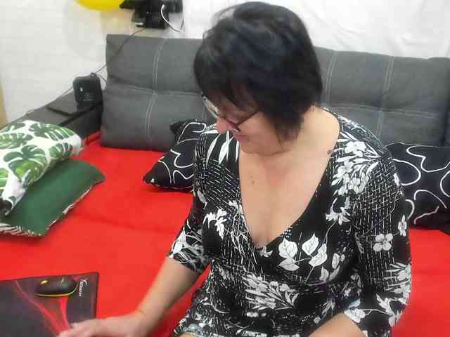 KyliePage1 KyliePage1