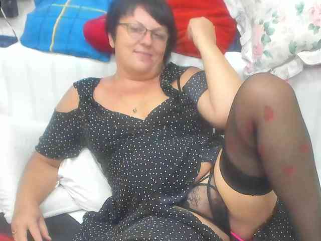 KyliePage1 webcam