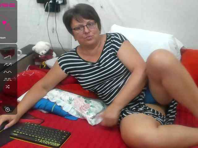 KyliePage1 Live Webcam on BongaCams