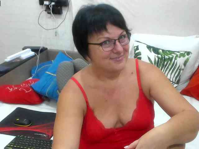 KyliePage1 webcam