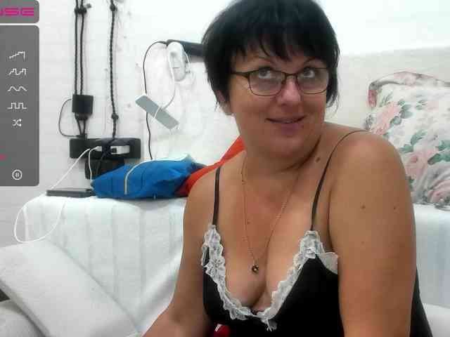 KyliePage1 webcam