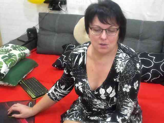 KyliePage1 KyliePage1