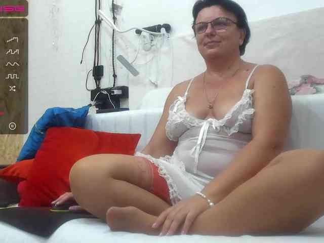 KyliePage1 webcam