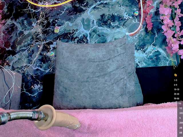 23-Mandarinka's BongaCams profile