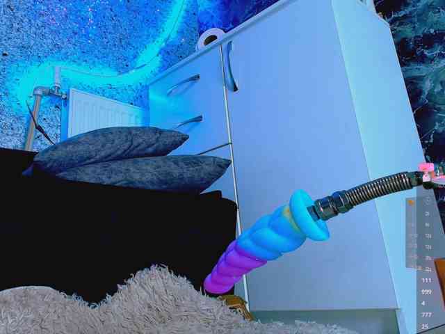 23-Mandarinka Live Webcam on BongaCams