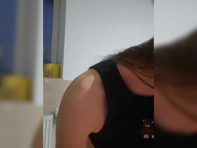 monikaG from BongaCams