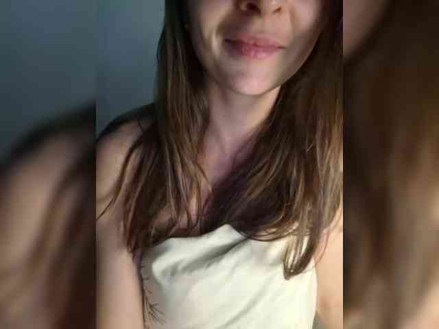 nude live porn MonikaG