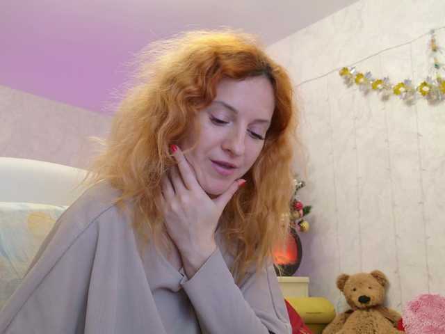 ladybigsmile's BongaCams show and profile