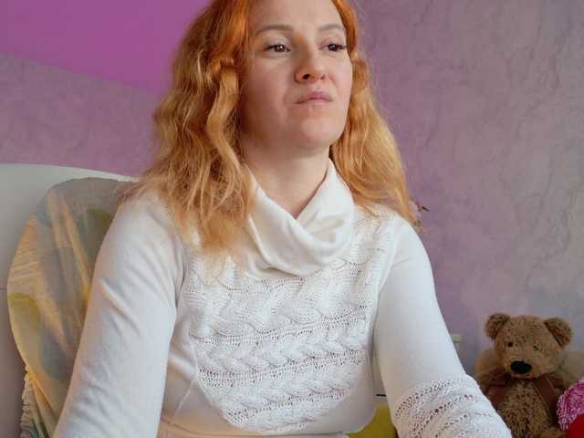 ladybigsmile's BongaCams show and profile