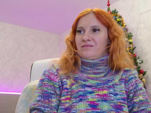 ladybigsmile's BongaCams show and profile