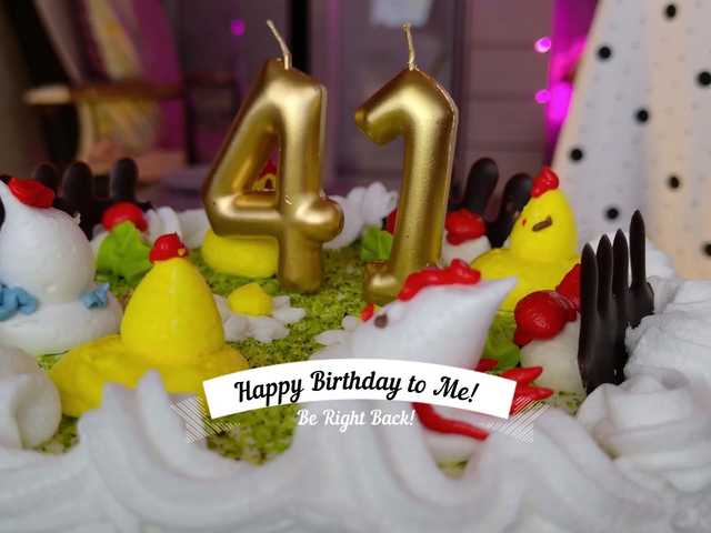 ladybigsmile's BongaCams show and profile