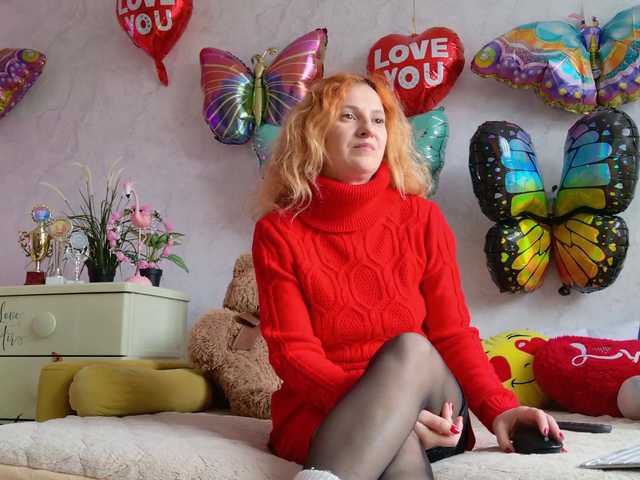 ladybigsmile's BongaCams show and profile