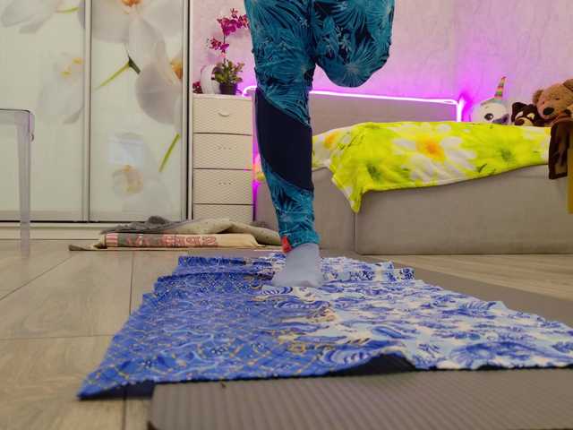 ladybigsmile's BongaCams show and profile