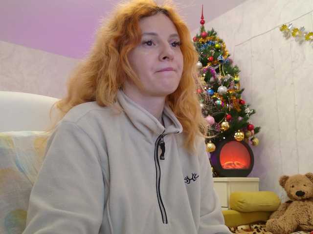 ladybigsmile's BongaCams show and profile