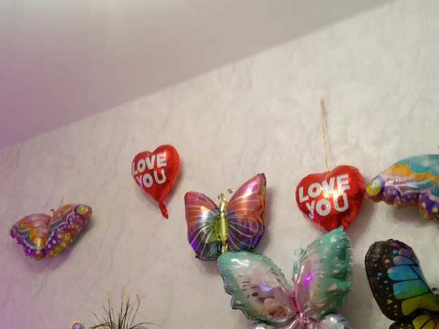 ladybigsmile's BongaCams show and profile