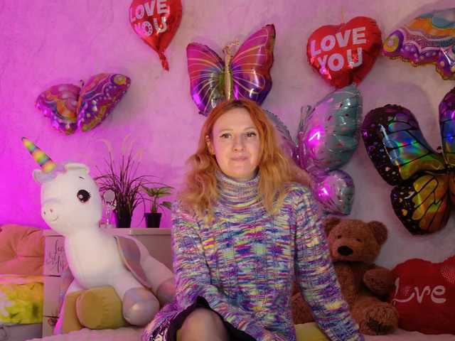 ladybigsmile's BongaCams show and profile