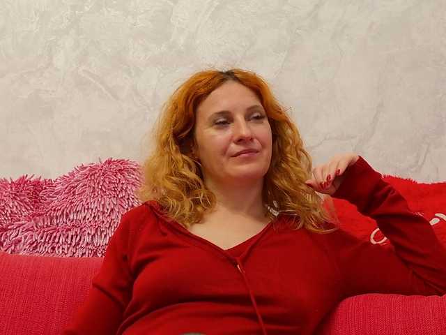 ladybigsmile's BongaCams show and profile