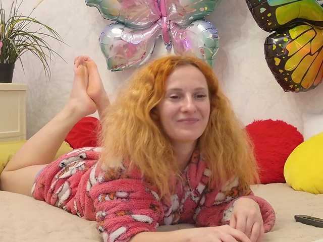 ladybigsmile's BongaCams show and profile
