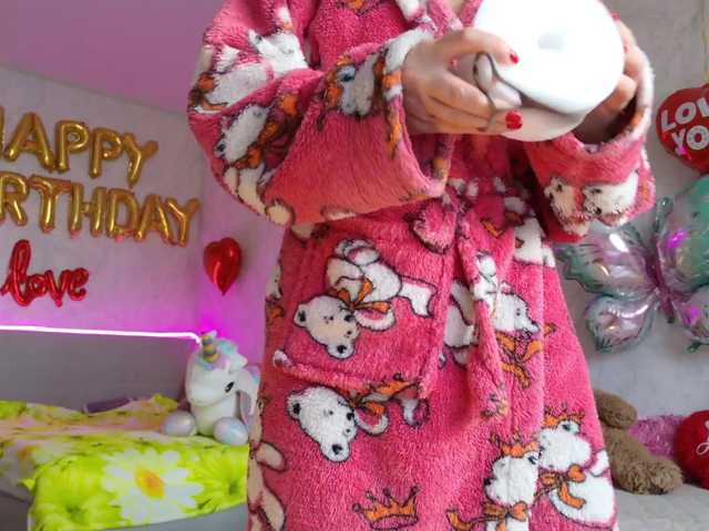 ladybigsmile's BongaCams show and profile