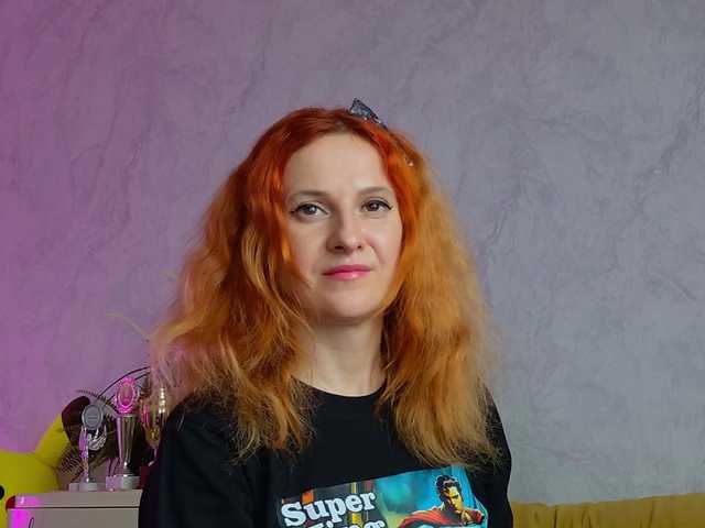 ladybigsmile's BongaCams show and profile