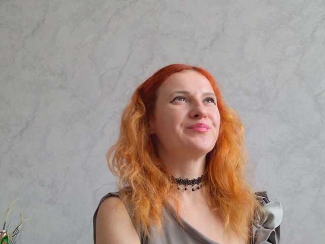 ladybigsmile's BongaCams show and profile