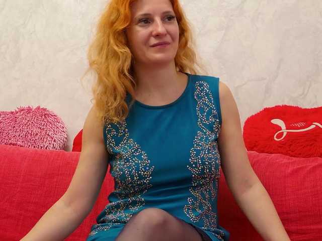 ladybigsmile's BongaCams show and profile