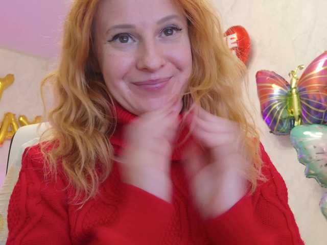 ladybigsmile's BongaCams show and profile