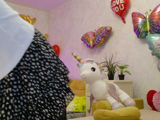 ladybigsmile's BongaCams show and profile