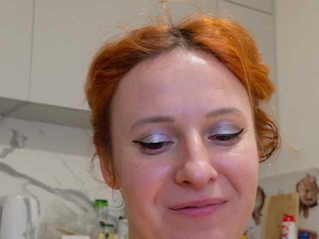 ladybigsmile's BongaCams show and profile