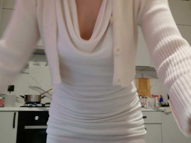 ladybigsmile's BongaCams show and profile