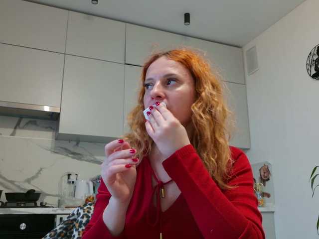 ladybigsmile's BongaCams show and profile