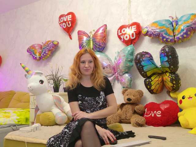 ladybigsmile's BongaCams show and profile