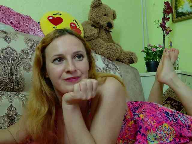 ladybigsmile webcam