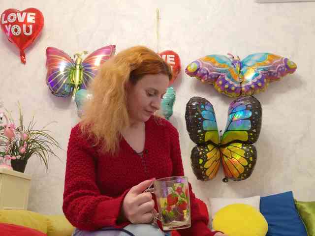 ladybigsmile Live Webcam on BongaCams