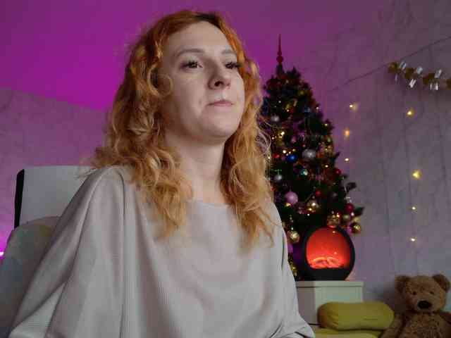 ladybigsmile Live Webcam on BongaCams