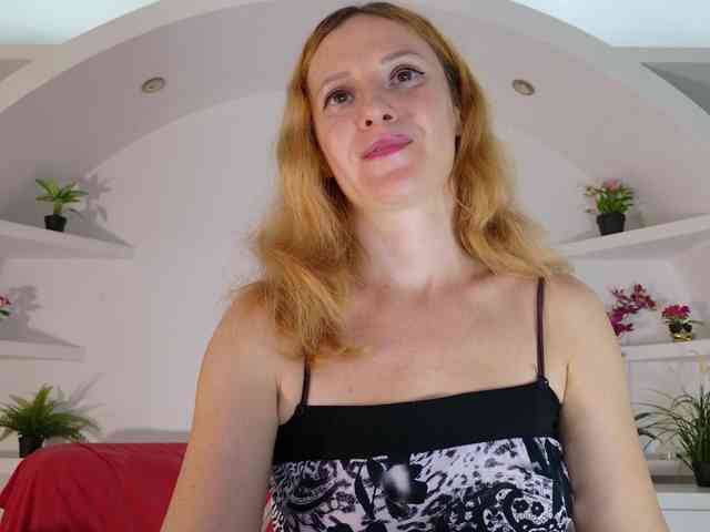 ladybigsmile webcam