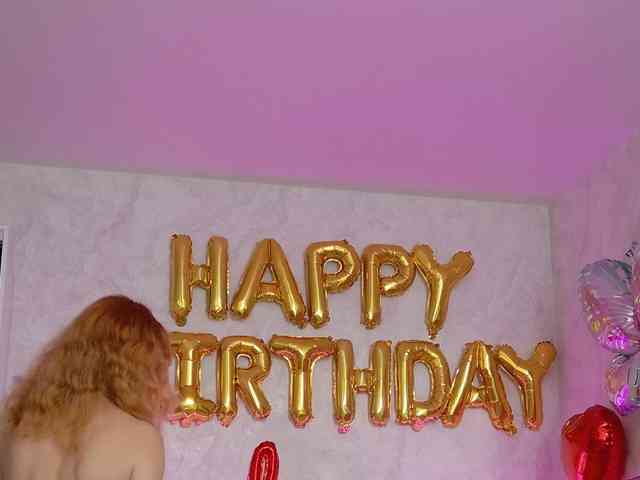 ladybigsmile Live Webcam on BongaCams