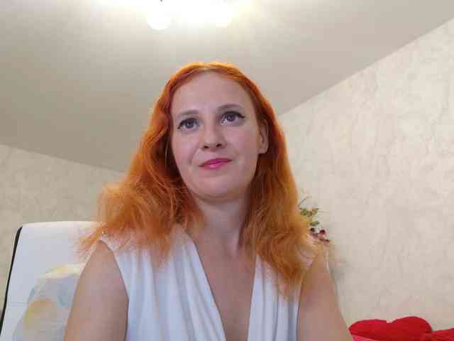 ladybigsmile Live Webcam on BongaCams