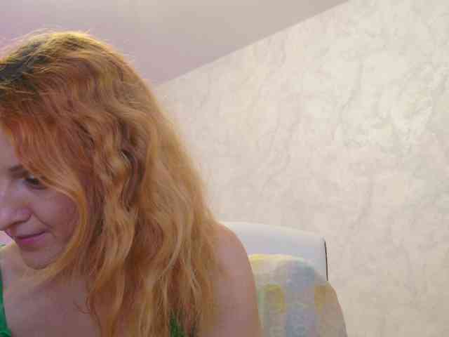 ladybigsmile Live Webcam on BongaCams