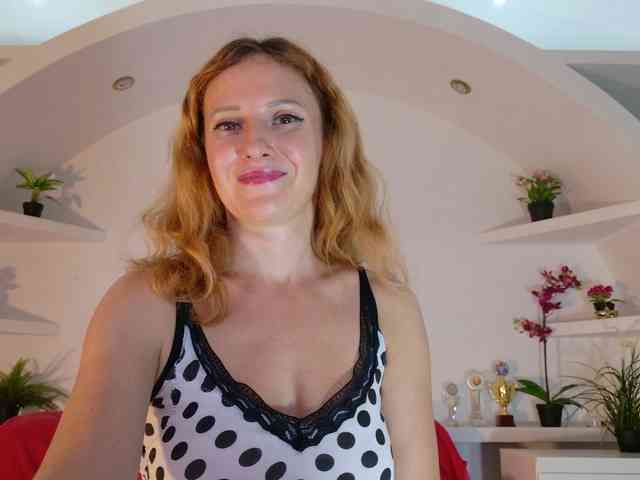 ladybigsmile webcam