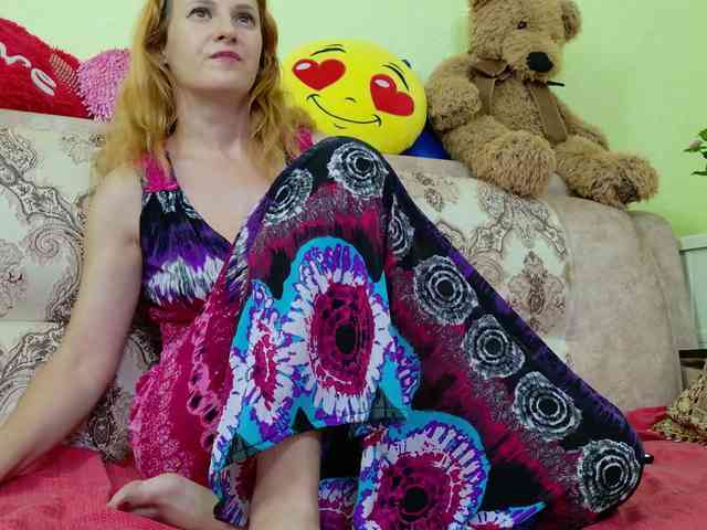 ladybigsmile webcam