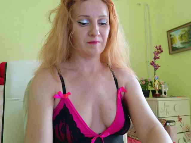 ladybigsmile webcam